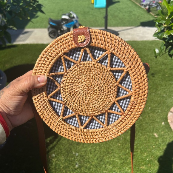 New Vintage Antik Kraft Round Handwoven Rattan Bag Shoulder with Leather Straps - Picture 1 of 15